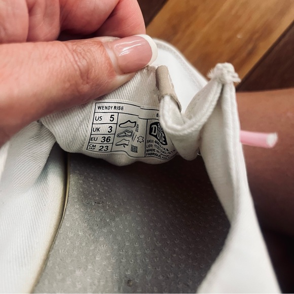 HEY DUDE WENDY RISE SNEAKER in SPARKLE WHITE Sz 5 - Picture 10 of 12